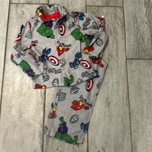 Disney Marvel 2Piece Fleece Pajamas Boys Size 6